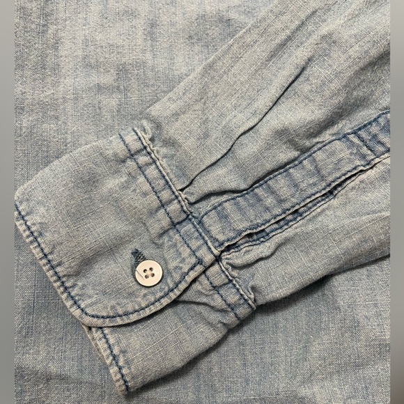 Old Navy chambray button down shirt - Picture 6 of 8